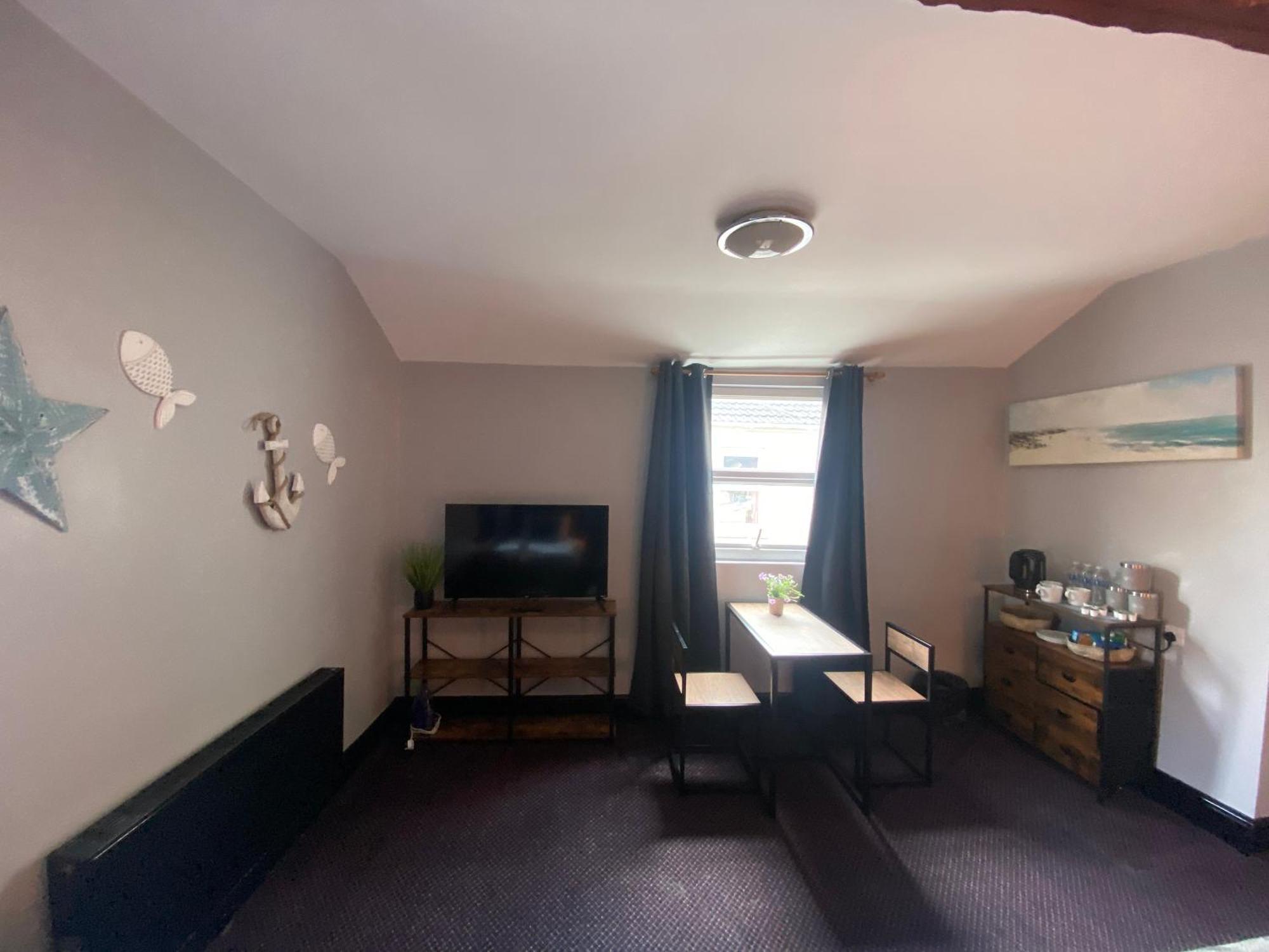 Bay View Rooms At Mentone Hotel Weston-super-Mare Exterior photo