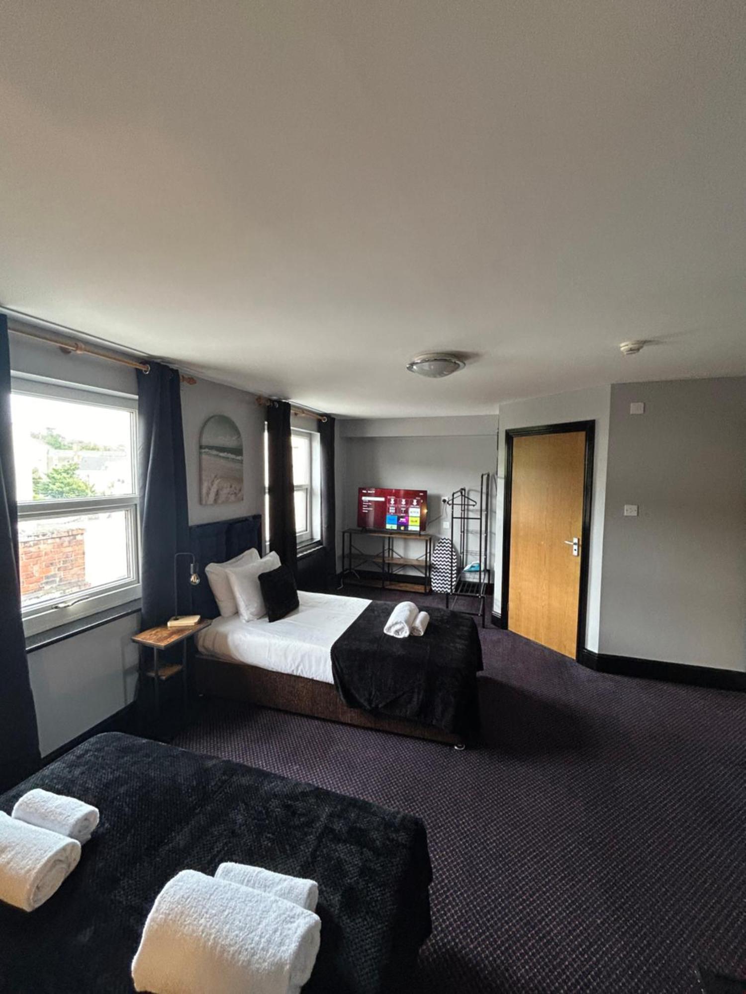 Bay View Rooms At Mentone Hotel Weston-super-Mare Exterior photo